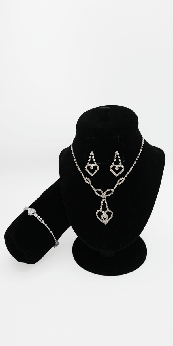 Heart Rhinestone Necklace | Ardene